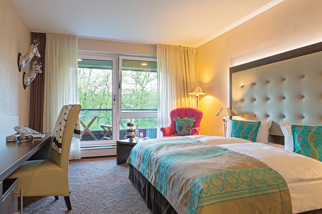 Schlosshotel Rettershof Келькгайм Екстер'єр фото